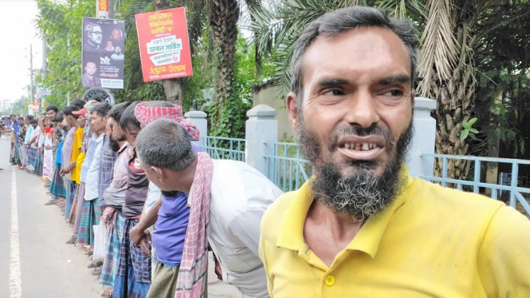 ‘আমি পঙ্গু মানুষ, অটোরিকশা চালাতে বাধা দিলে না খেয়ে মরে যাব’