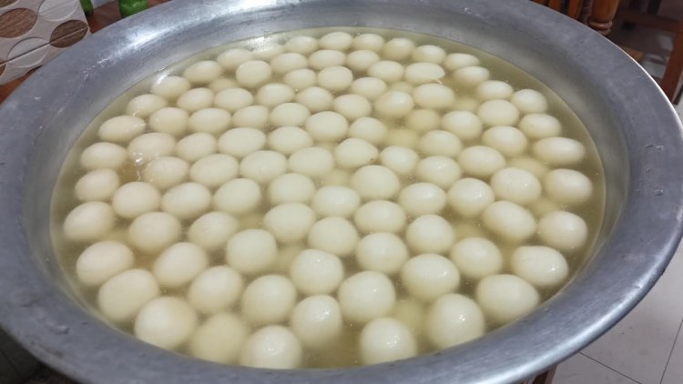 ৭০ বছর ধরে এই রসগোল্লার সুনাম সবার মুখে মুখে