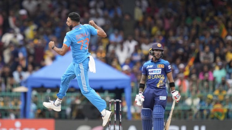 এশিয়া কাপ ফাইনালে ৬ উইকেট নিয়ে র্যাঙ্কিংয়ের চূড়ায় সিরাজ