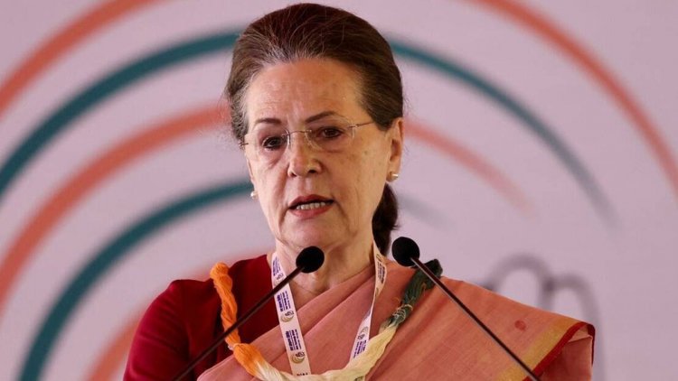 ভারতে সংবিধান বিতর্ক: বিরোধীদের দাবি খারিজ মোদি সরকারের