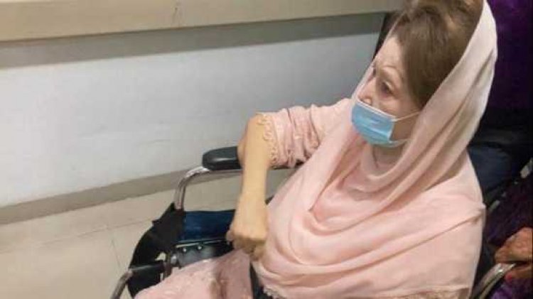 খালেদা জিয়াকে কেবিনে আনা হয়েছে