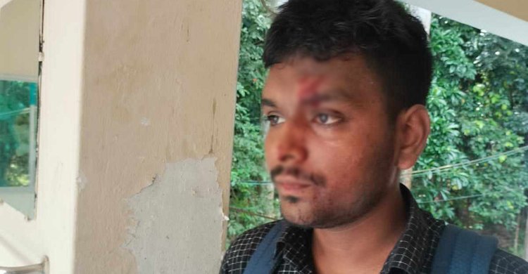 ‘ছাত্রলীগ নিয়ে কোনো নিউজ হবে না’, বলেই সাংবাদিককে মারধর
