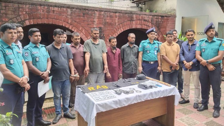মোহাম্মদপুরে সাড়ে ৫ লাখ টাকা ছিনতাইয়ের ঘটনায় গ্রেপ্তার ৫