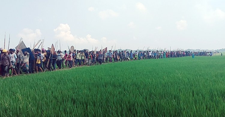 সংঘর্ষে ৭ গ্রামের লোকজন, আহত অর্ধশত