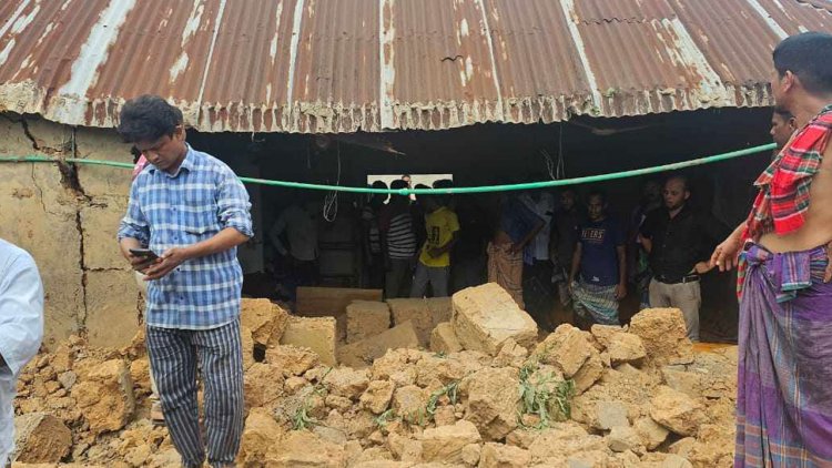 ব্রাহ্মণবাড়িয়ায় মাটির ঘর ধসে ভাই-বোনের মৃত্যু, আহত ৩