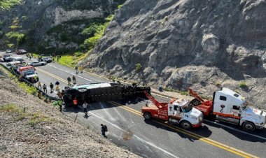 মেক্সিকোতে সড়ক দুর্ঘটনায় ১০ অভিবাসী নিহত