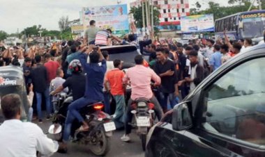 নোয়াখালীতে বিএনপি’র রোডমার্চের গাড়িবহরে হামলা, আহত ১৫