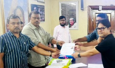 আওয়ামী লীগে যোগ দিয়ে সাত্তারপুত্র তুষার কিনলেন মনোনয়নপত্র