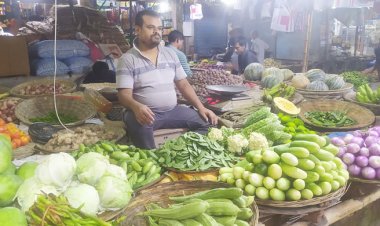 বৃষ্টিতে সরবরাহ কমের অজুহাত, বেড়েছে সবজির দাম