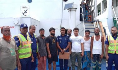 ৯৯৯-এ কল: বিকল জাহাজ থেকে ১৮ নাবিক উদ্ধার