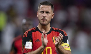 ৩২ বছরেই ফুটবলকে বিদায় বললেন হ্যাজার্ড