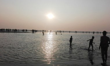 ২২ ঘণ্টায়ও সন্ধান মেলেনি সৈকতে নিখোঁজ ফটোগ্রাফারের