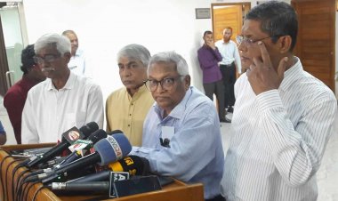 সিইসির সঙ্গে বৈঠকে রানা দাশগুপ্ত : সংখ্যালঘুদের ওপর হামলায় মামলা নেয় কিন্তু বিচার হয় না
