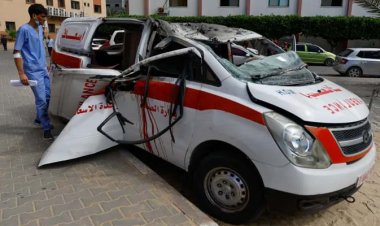 হাসপাতাল-অ্যাম্বুলেন্স টার্গেট করে হামলা চালাচ্ছে ইসরায়েল