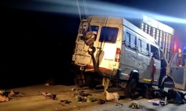 ভারতে ট্রাক-মিনিবাস সংঘর্ষে নিহত অন্তত ১২