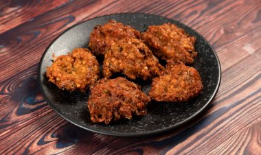 আলু আর ডাল দিয়ে পেঁয়াজু তৈরির রেসিপি