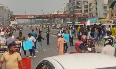 সিফাত হত্যার বিচারের দাবিতে উত্তরায় সড়কে মানববন্ধন