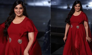 দীর্ঘদিন পর র‌্যাম্পে বিপাশা, নেটিজেনদের কটাক্ষ