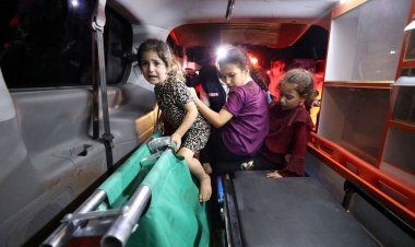 গাজার হাসপাতালে বর্বর ইসরায়েলি হামলা, যেভাবে দেখছে বিশ্ব