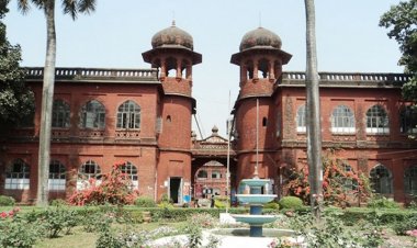 শহীদুল্লাহ হলের সামনে ফুটপাত থেকে মরদেহ উদ্ধার 