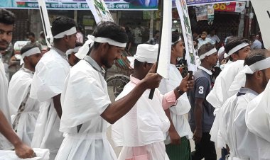 কাফনের কাপড় পরে পল্টনে সমাবেশে নেতাকর্মীরা