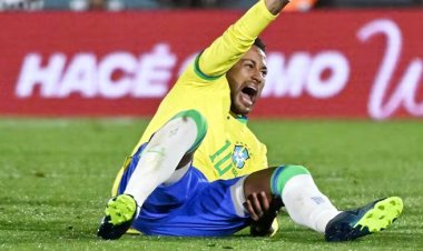 হাঁটুর ইনজুরিতে আট মাস মাঠের বাইরে নেইমার