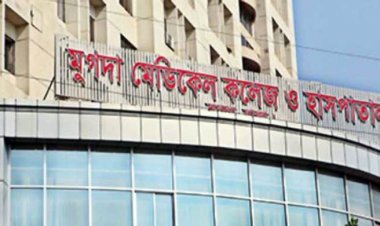  রাস্তা পারাপারের সময় বাসের ধাক্কা, স্যানিটারি মিস্ত্রির মৃত্যু