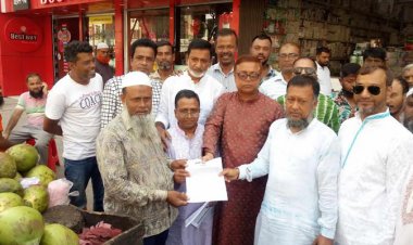 নারায়ণগঞ্জে বিএনপি নেতাদের লিফলেট বিতরণ