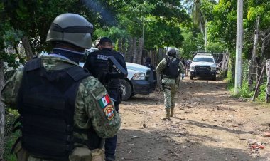 মেক্সিকোতে ১৩ পুলিশ কর্মকর্তাকে গুলি করে হত্যা