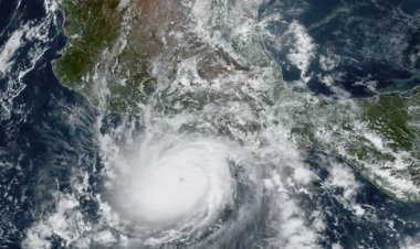 মেক্সিকোতে ঘূর্ণিঝড় ওটিসের আঘাত, নিহত ২৭