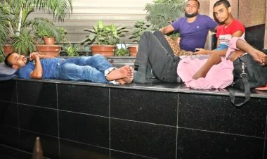 নয়াপল্টন সড়কে হাজারো নেতাকর্মীর রাত্রিযাপন