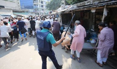 জামায়াতের মিছিলে পুলিশের লাঠি চার্জ