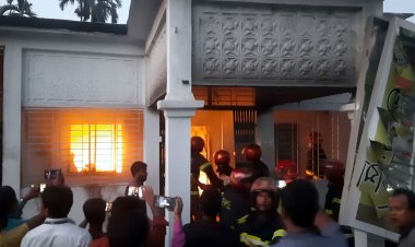 লালমনিরহাটে বিএনপির অফিসে আগুন