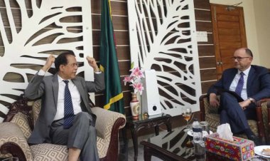 সিইসির সঙ্গে বৈঠকে পিটার হাস