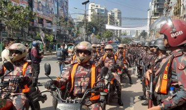 নিরাপত্তা বাড়ছে নয়াপল্টনে, টহল দিচ্ছে পুলিশ ও র‍্যাট সদস্যরা