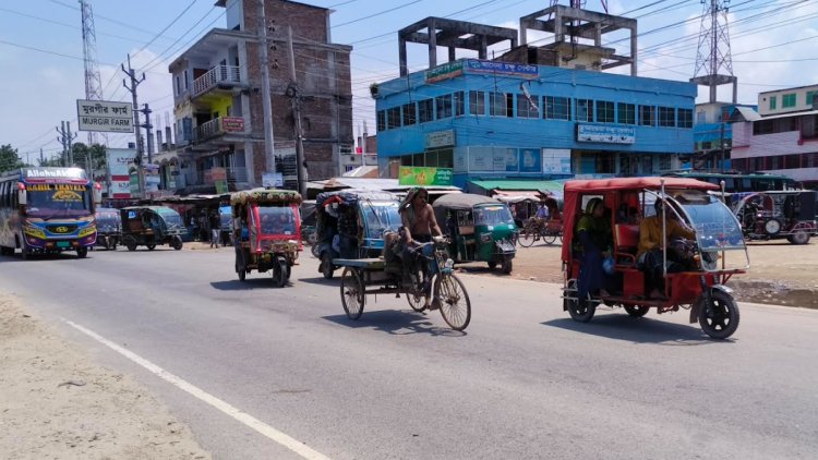 তৃতীয় দিনের মতো রাজবাড়ী-ঢাকা রুটে বাস চলাচল বন্ধ