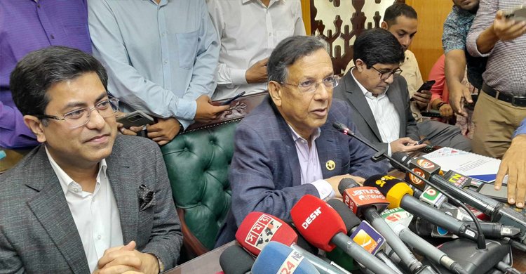 বিএনপির বক্তব্য মিথ্যা, খালেদার বিদেশে চিকিৎসা নিয়ে রাজনীতি হয়নি: আইনমন্ত্রী