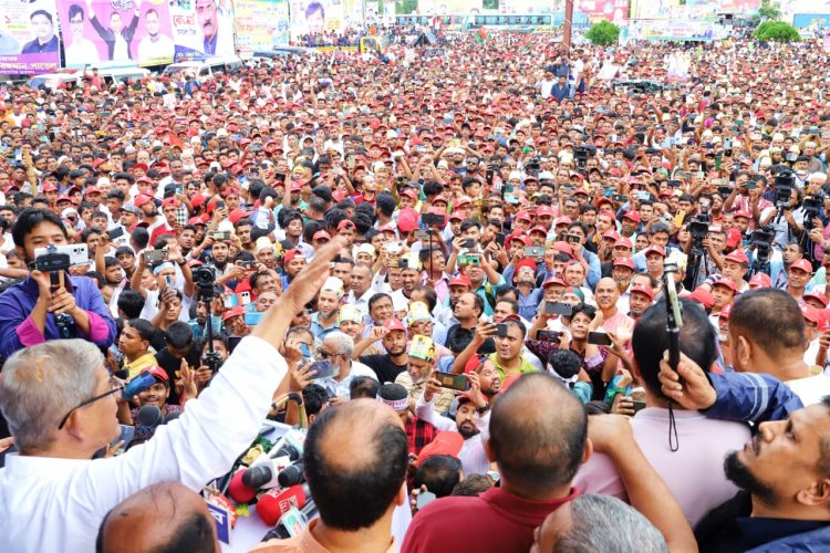 কুমিল্লার রাজপথ দখল হয়ে গেছে : মির্জা ফখরুল