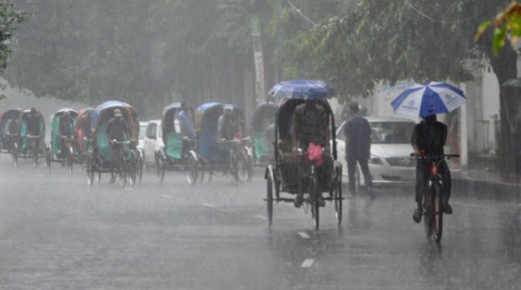 টানা বৃষ্টি-জলাবদ্ধতায় বিপাকে রাজধানীর নিম্ন আয়ের মানুষ