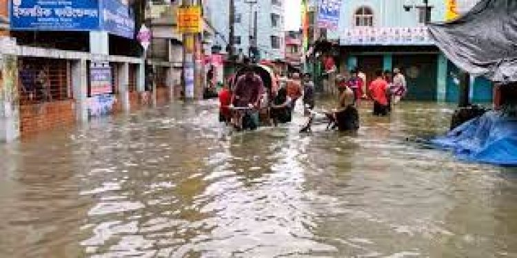 বৃষ্টিতে ডুবে গেছে ময়মনসিংহ নগরী
