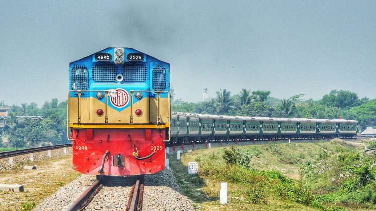 কুড়িগ্রামের সঙ্গে সারাদেশের রেল যোগাযোগ বন্ধ
