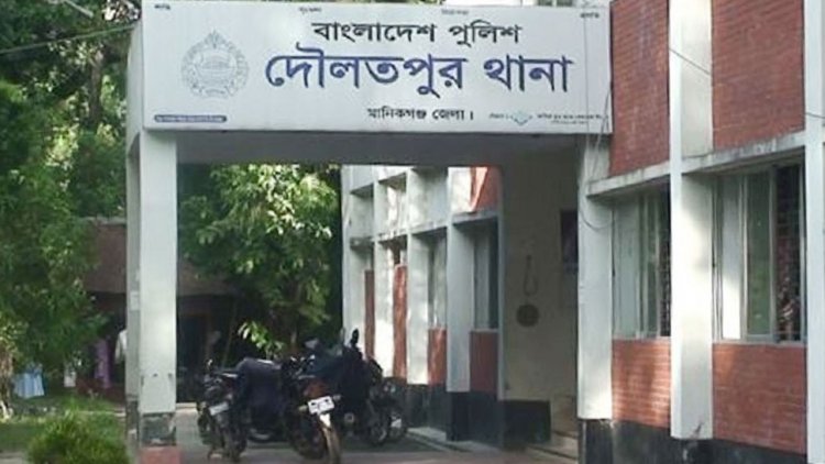 মানিকগঞ্জে ককটেল ফাটিয়ে ৩০ ভরি স্বর্ণ ছিনতাই