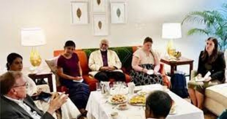 পিটার হাসের বাসায় নাগরিক সমাজের সঙ্গে আফরিন আক্তারের মতবিনিময়