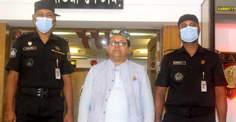 মনোনয়ন পাইয়ে দিতে ৩০০ কোটি টাকা দাবি হানিফের