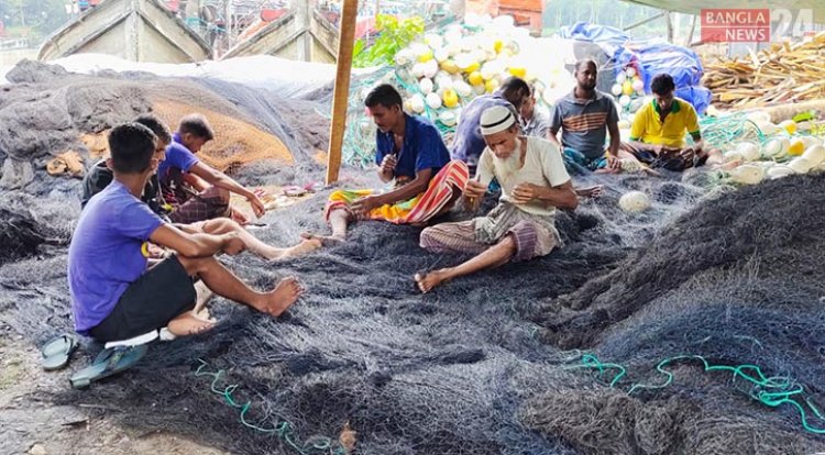 চলছে অভিযান, মাছ ধরা বন্ধ: এখনও চাল না পেয়ে হতাশ অনেক জেলে