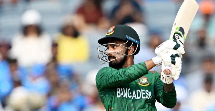 ফিফটি করে আউট লিটনও, হঠাৎ চাপে বাংলাদেশ