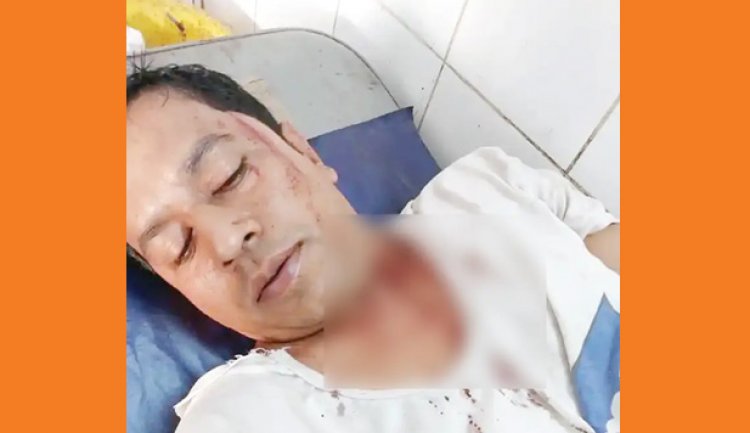 রোডমার্চে অংশ নেয়ায় স্বেচ্ছাসেবক দল নেতার বাড়িতে হামলা, সহোদর প্রবাসীকে কুপিয়ে জখম