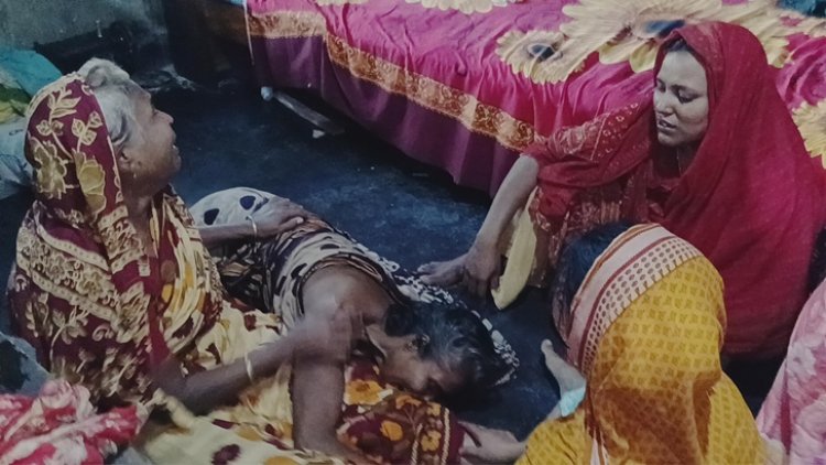 পরকীয়া প্রেমিককে ডেকে নিয়ে কুপিয়ে হত্যা
