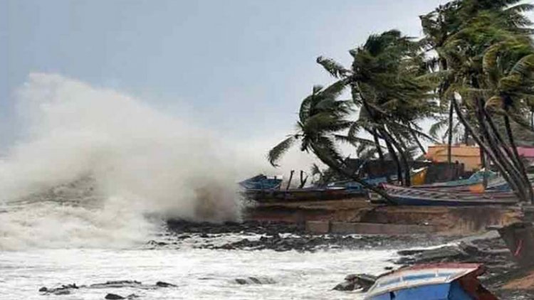 ঘূর্ণিঝড় হামুনের আঘাতে কক্সবাজারে দুজনের মৃত্যু