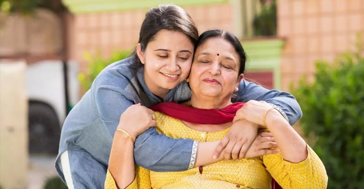 শাশুড়ি দিবস: শাশুড়ির সঙ্গে ভালো সম্পর্ক গড়বেন যেভাবে